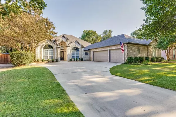 1464 Spinnaker Lane, Azle, TX 76020