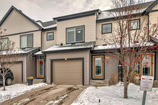 453 Copperpond LNDG SE, Calgary, AB T2Z 1G6