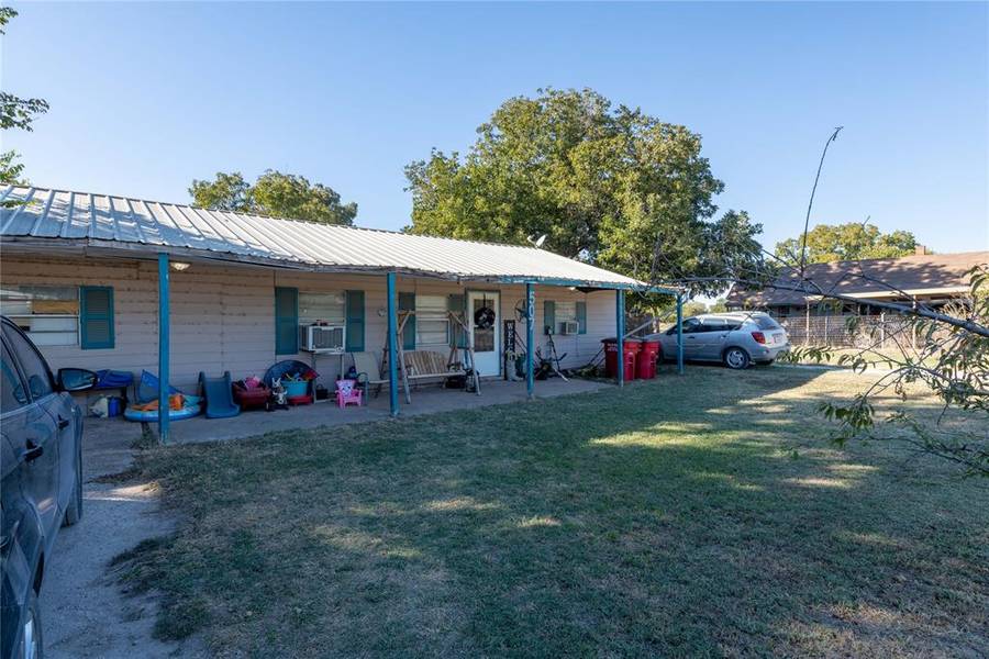 507 Tremont, Byers, TX 76357