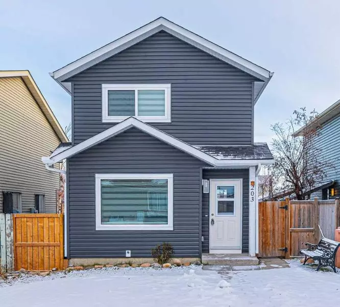 203 Falshire WAY NE, Calgary, AB T3J 2B8