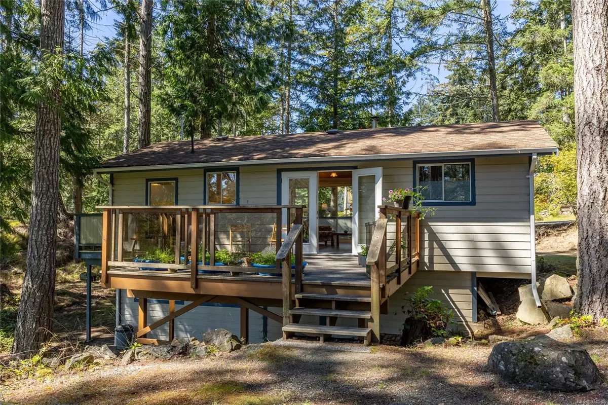 Pender Island, BC V0N 2M2,27114 Schooner Way