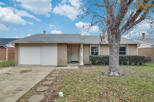 514 Forestwood Drive, Forney, TX 75126