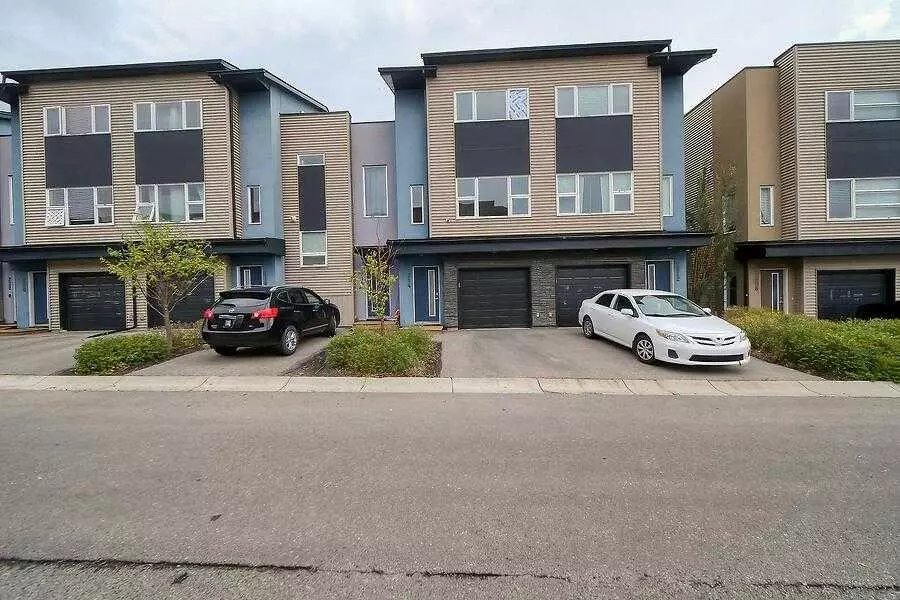 Calgary, AB T3K 0W6,214 Covecreek CIR NE