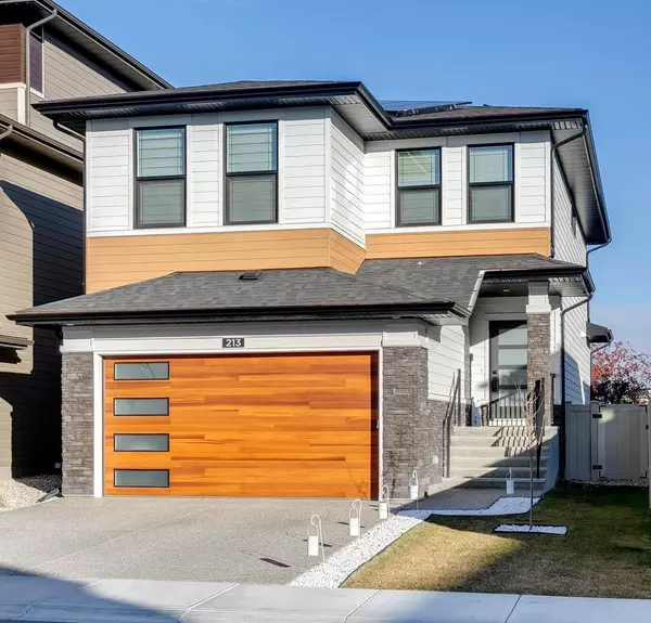 Calgary, AB T3H 6E3,213 West Grove LN SW