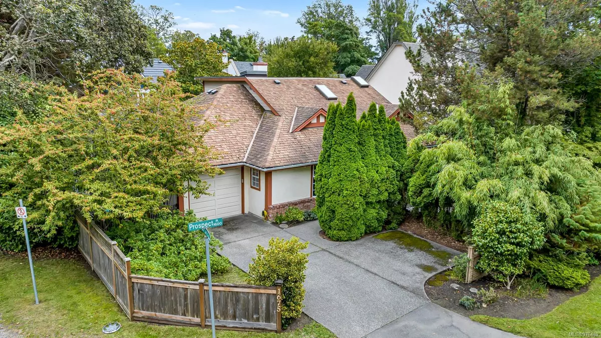 Oak Bay, BC V8R 5X7,1675 Prospect Pl