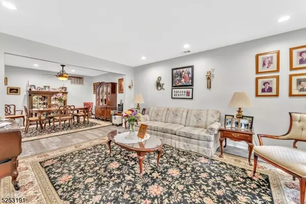 Scotch Plains Twp., NJ 07076,9 Harwich Ct