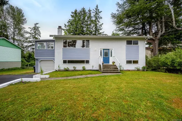 Comox, BC V9M 2G6,1735 Elm Ave