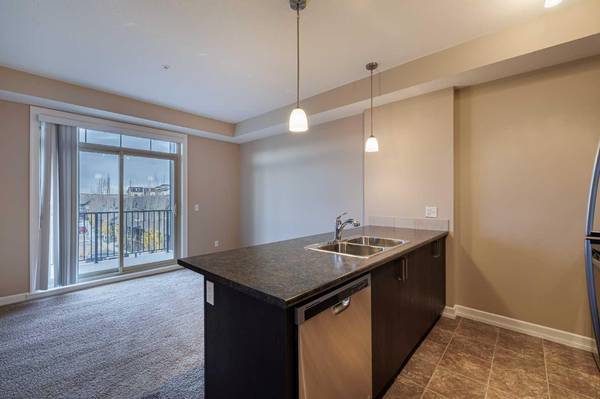 Calgary, AB T2Z 5E2,117 Copperpond Common Southeast #320