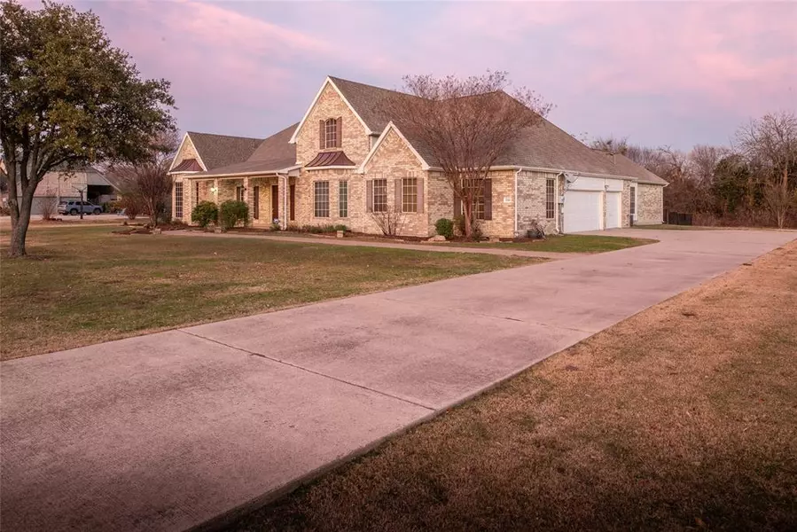 700 Saddlebrook Drive, Lucas, TX 75002