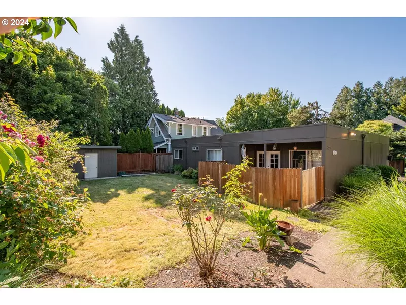 4123 SE TAGGART ST, Portland, OR 97202