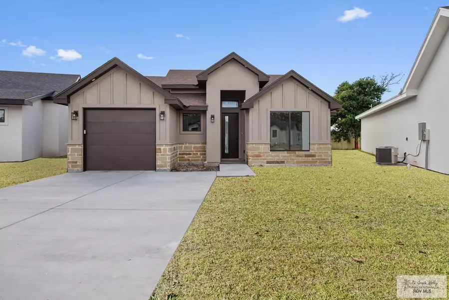 4513 DAYBREAK DR, Brownsville, TX 78521