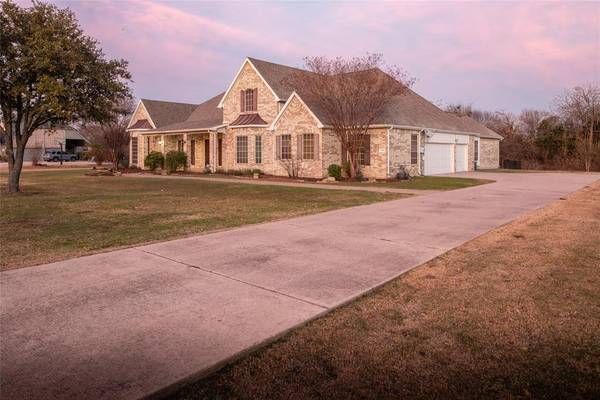 700 Saddlebrook Drive, Lucas, TX 75002