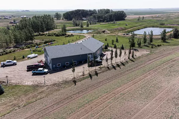 Travers, AB T0L 1G0,328 Railway AVE