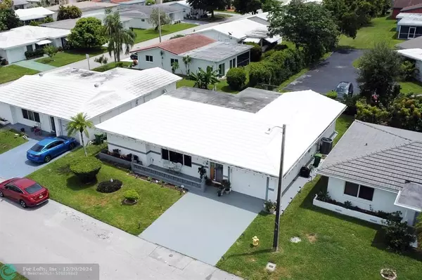 8702 NW 58 St,  Tamarac,  FL 33321