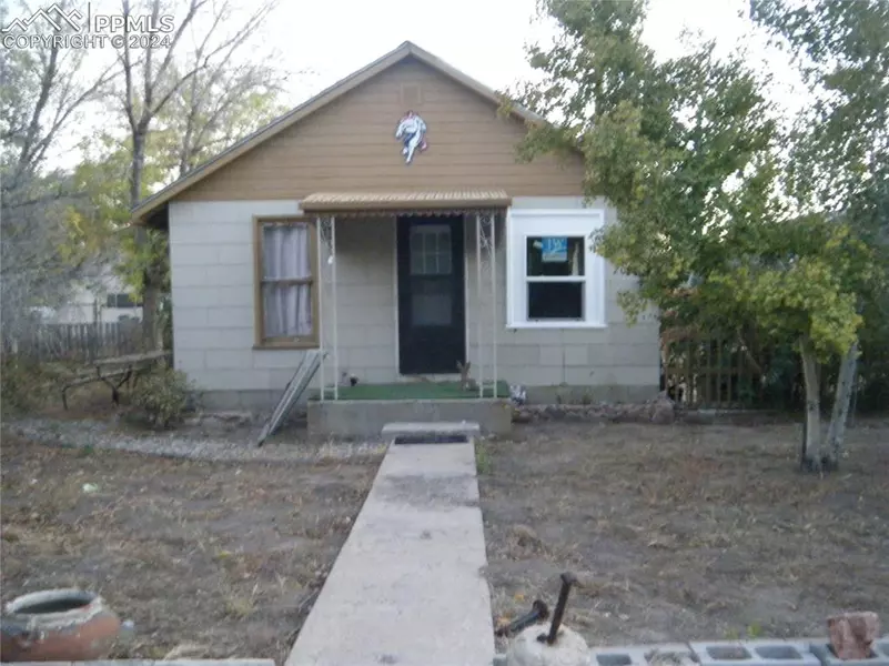 2018 E 10th ST, Pueblo, CO 81001