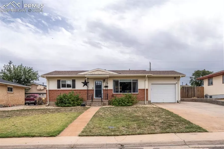 50 Duke ST, Pueblo, CO 81005