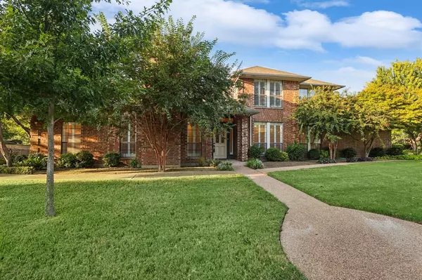 84 Legend Road,  Benbrook,  TX 76132