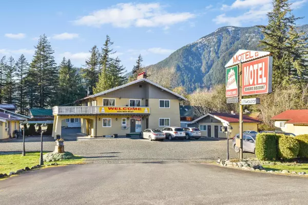 456 TRANS CANADA HIGHWAY, Hope, BC V0X 1L0