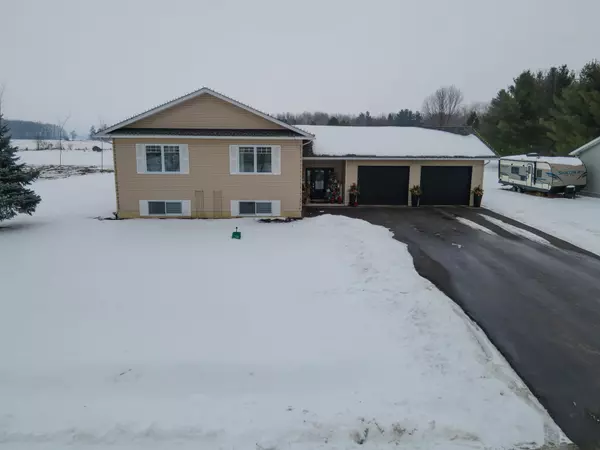 35 VERA CRES, Whitewater Region, ON K0J 1C0