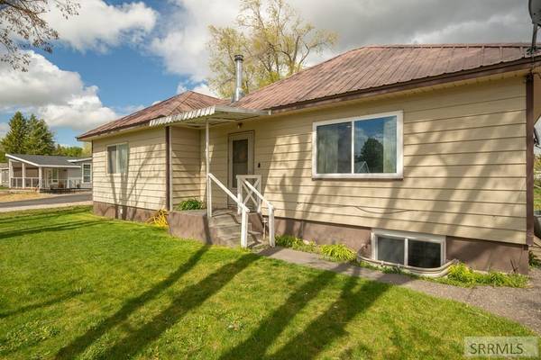 3388 N Main Street,  Iona,  ID 83427