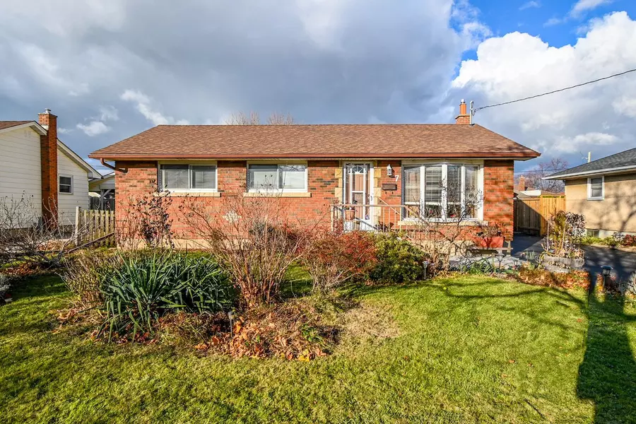 7 Ridgeview AVE, St. Catharines, ON L2M 6B2