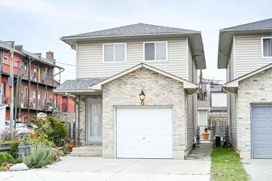 11 Cheever ST, Hamilton, ON L8L 5R6