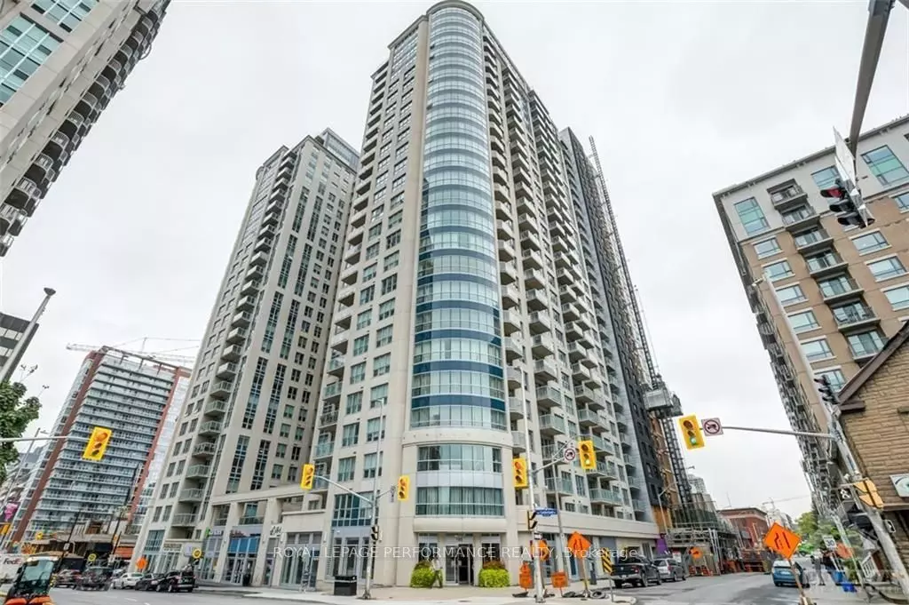 Lower Town - Sandy Hill, ON K1N 5X8,195 BESSERER ST #2405