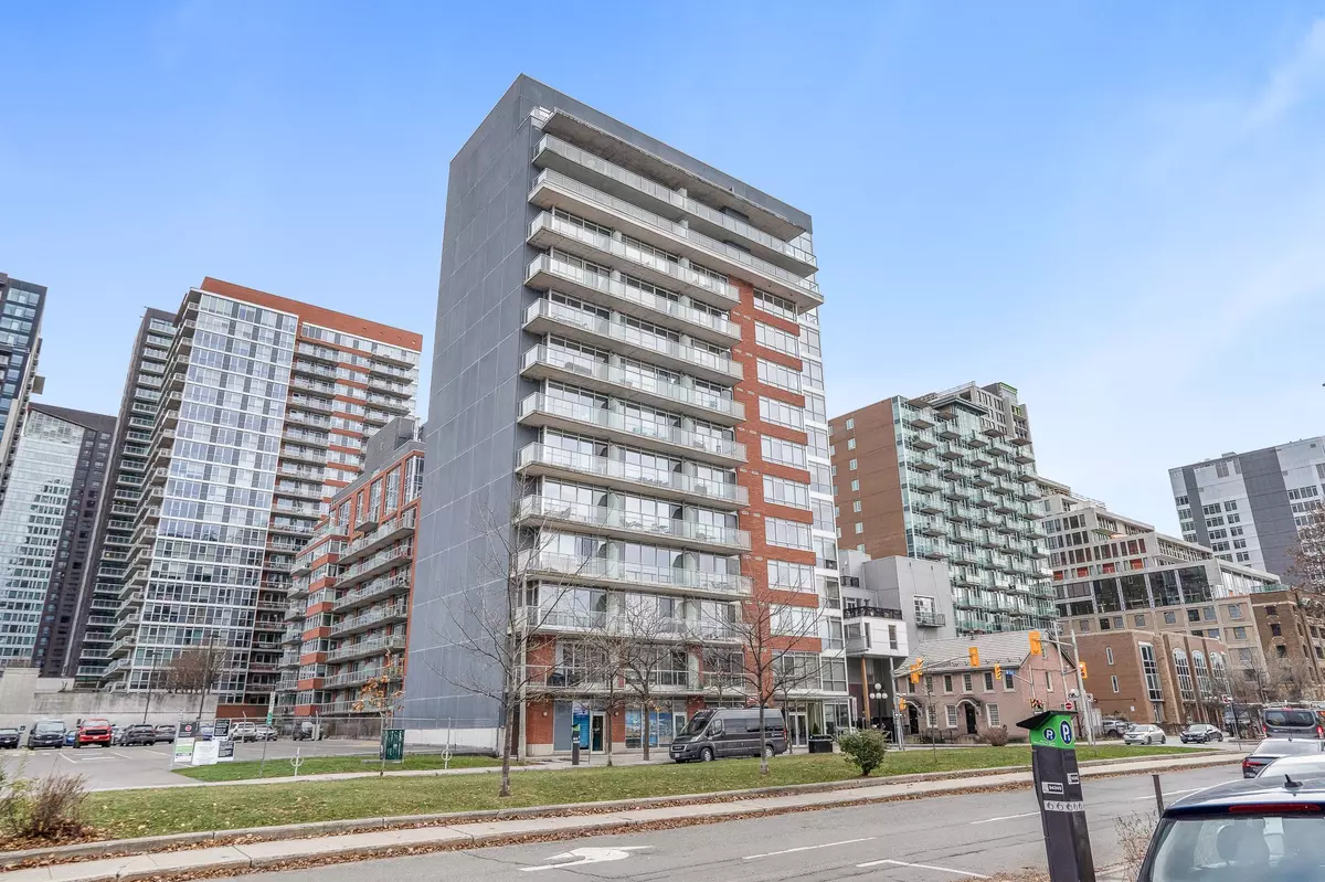 Lower Town - Sandy Hill, ON K1N 1J6,180 York ST #404