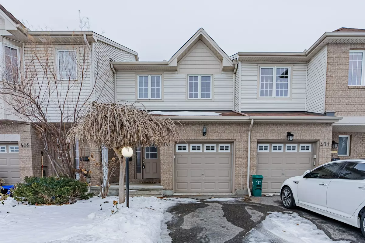 Barrhaven, ON K2J 0K8,403 FOSTERBROOK WAY