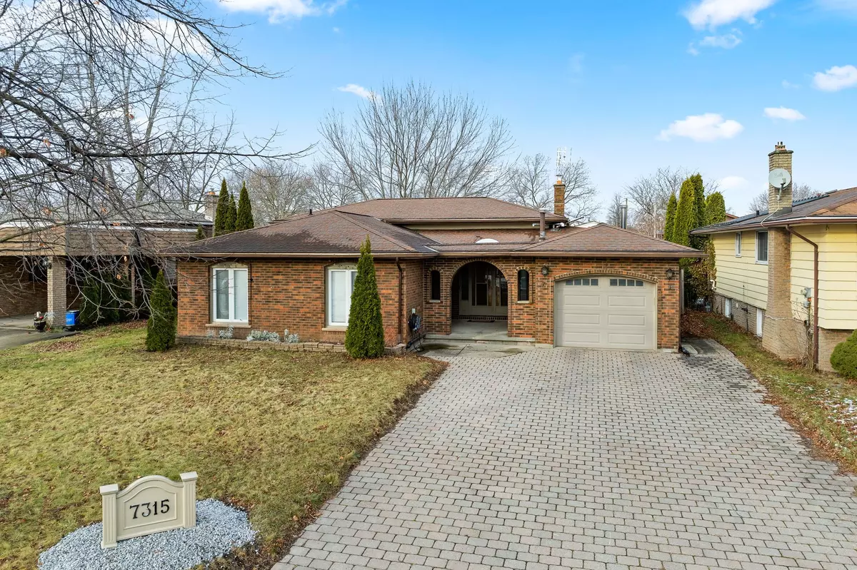 Niagara Falls, ON L2J 3T1,7315 Mountjoy CT