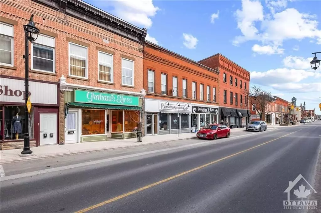 Carleton Place, ON K7C 2V6,139 BRIDGE ST #B