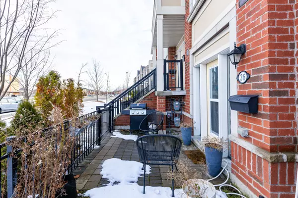 Brampton, ON L6R 3Y7,250 Sunny Meadow BLVD #36