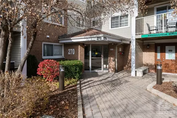 270 BRITTANY DR #305, Manor Park - Cardinal Glen And Area, ON K1K 4M3