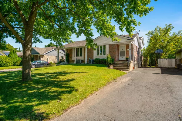 St. Catharines, ON L2N 7C5,8 Mcnicholl CIR E