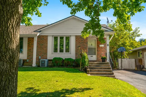 St. Catharines, ON L2N 7C5,8 Mcnicholl CIR E