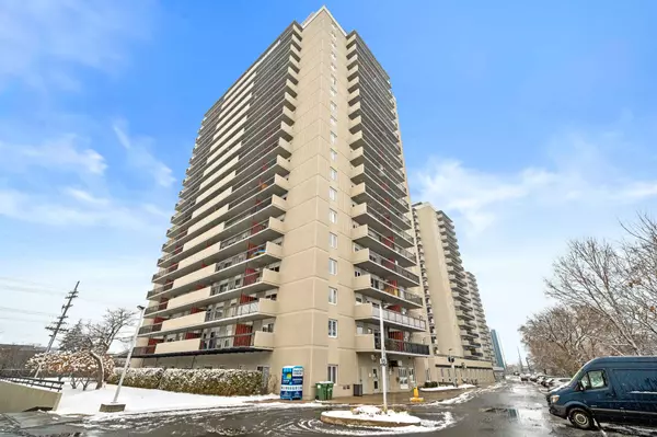 158C Mcarthur AVE #304, Vanier And Kingsview Park, ON K1L 8E7