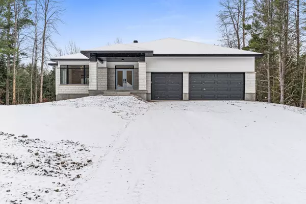 55 Tennant DR, Rideau Lakes, ON K7A 4S5