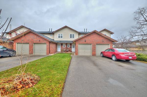 23 Dynasty AVE #4, Hamilton, ON L8G 4Z5