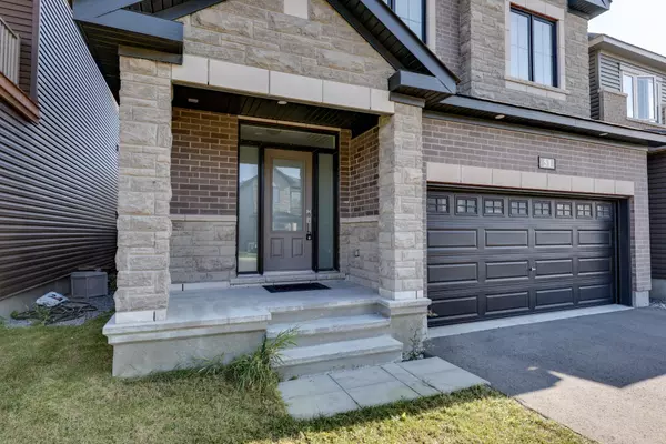 Kanata, ON K2T 0R3,51 ERAMOSA CRES