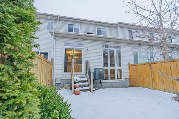 Barrhaven, ON K2J 0K8,403 FOSTERBROOK WAY