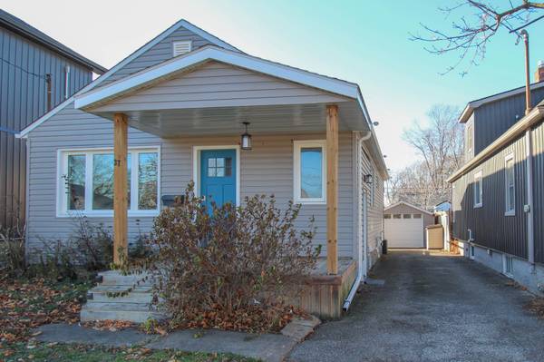 37 MARGERY AVE, St. Catharines, ON L2R 6J9