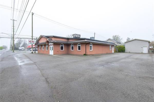 1206 Dominion RD, Fort Erie, ON L2A 1H5