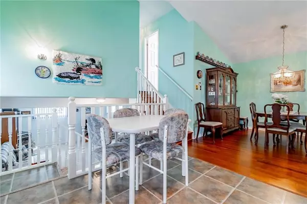 Niagara Falls, ON L2H 3B4,7724 Cortina CRES