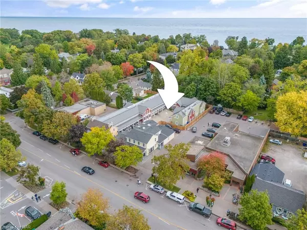 Niagara-on-the-lake, ON L0S 1J0,135 QUEEN ST #4