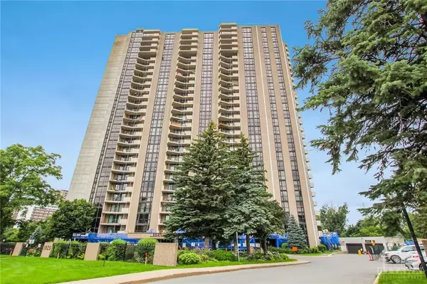 1025 RICHMOND RD #502, Woodroffe, ON K2B 8G8