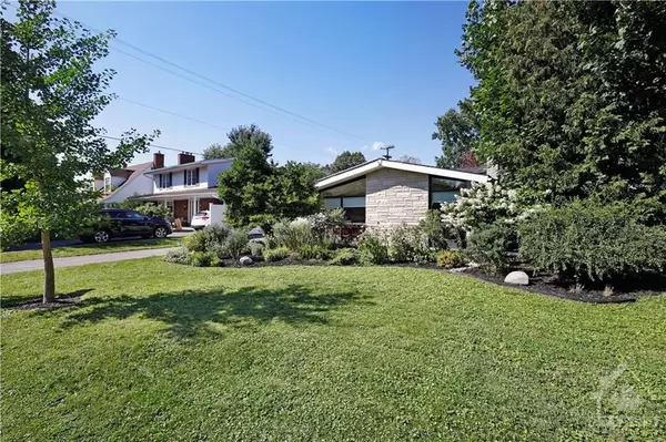 Alta Vista And Area, ON K1H 5T9,1861 DORSET DR