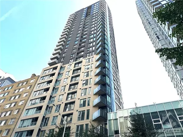 40 NEPEAN ST #1601, Ottawa Centre, ON K2P 0X5