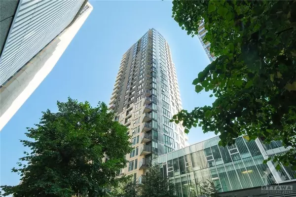 40 NEPEAN ST #601, Ottawa Centre, ON K2P 0X5