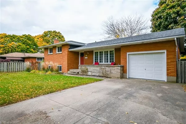 St. Catharines, ON L2N 4B8,16 ROYAL MANOR DR