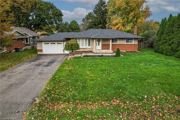 23 PINEWOOD AVE, Niagara, ON L3M 1W2